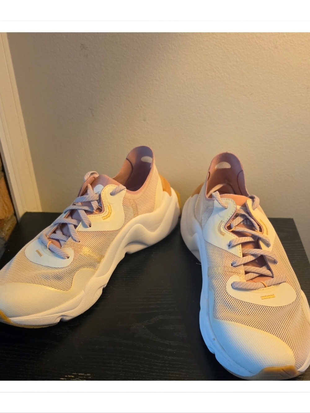 Sorel Kinetic Renegade Sneakers • Pink/Lavender • Women’s 9 - Picture 2 of 9